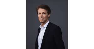 Gregory Clipet - Directeur Financier • Dir. Financière / Contrôle de Gestion - photo avec bandeaux